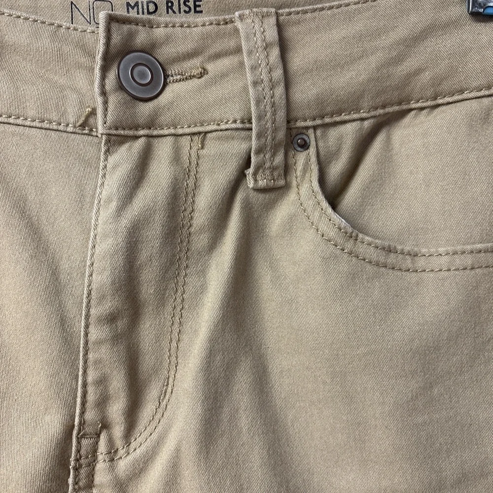 No Boundaries Jeans Women/Junior Size 7 Tan Mid-Rise Bootcut 5 Pocket 28x30